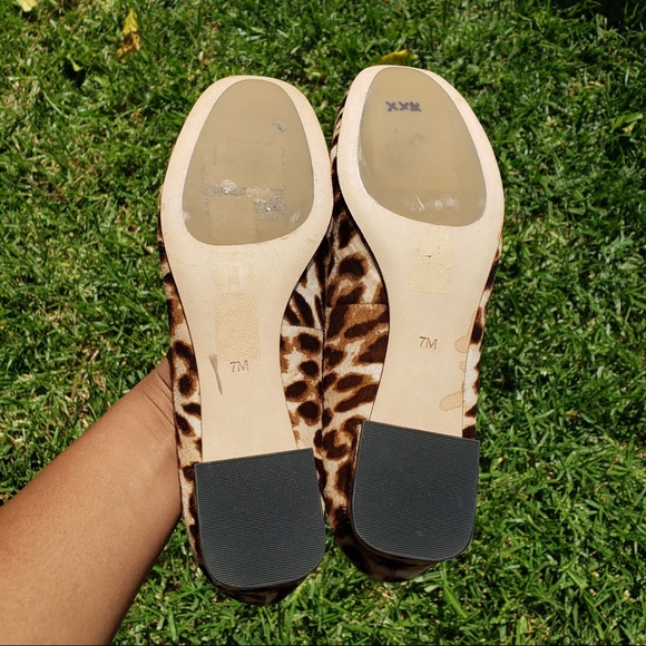 Tory Burch Gigi Leopard Calf Hair Block Heel Pumps - Picture 8 of 9